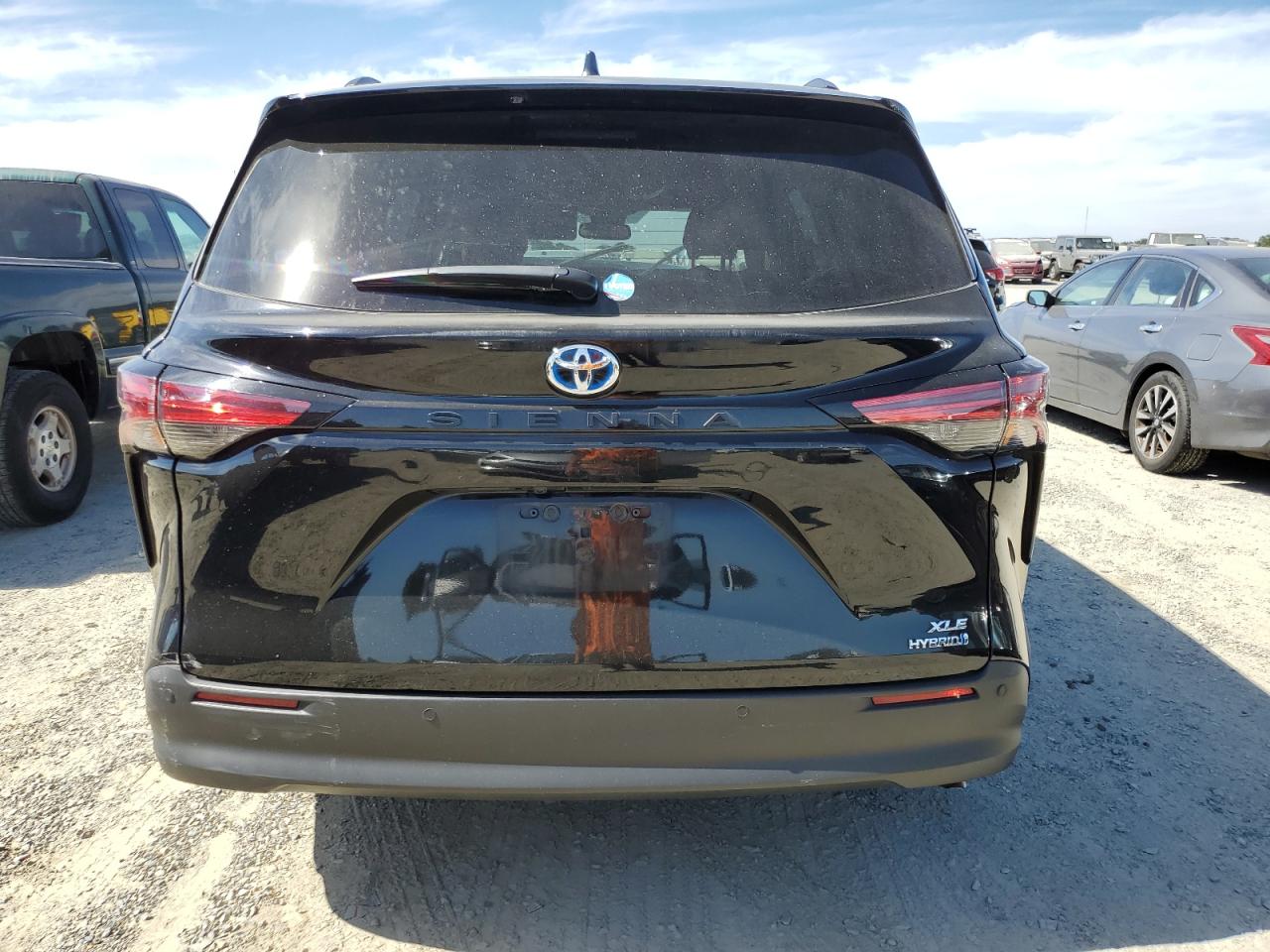 5TDJRKEC7MS013291 2021 Toyota Sienna Xle