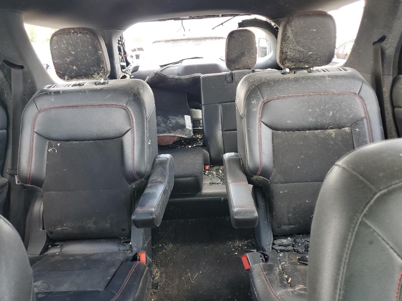 1FMSK7KH8NGA28475 2022 Ford Explorer St-Line