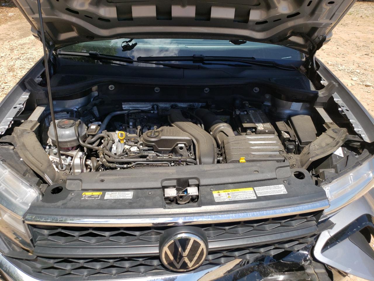 3VVWX7B21NM049243 2022 Volkswagen Taos Se