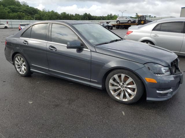 VIN WDDGF8AB2DR292348 2013 Mercedes-Benz C-Class, 3... no.4