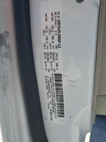 2C4RVABG2DR725023 2013 Volkswagen Routan Se