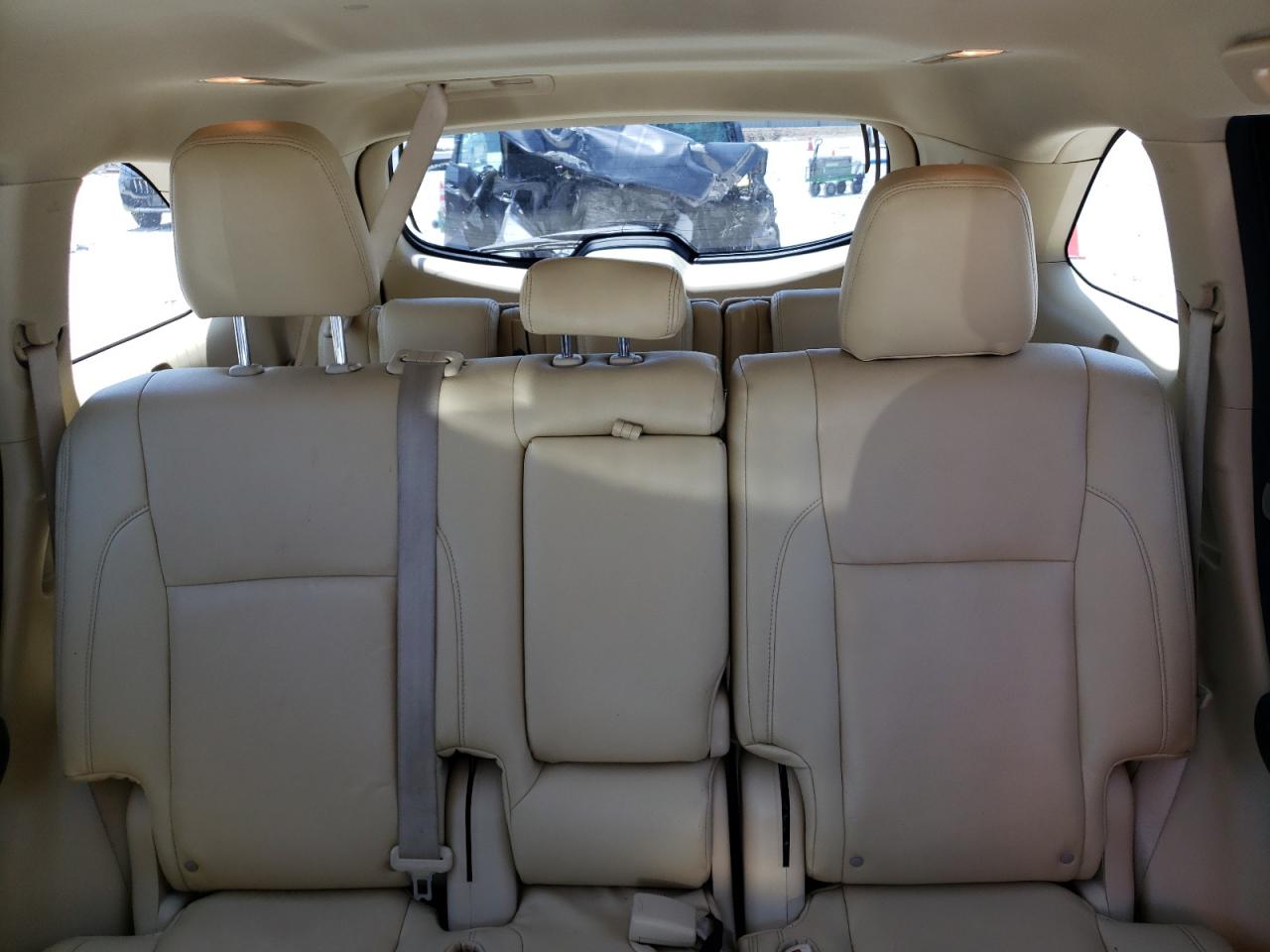 5TDZKRFH4ES014099 2014 Toyota Highlander Le