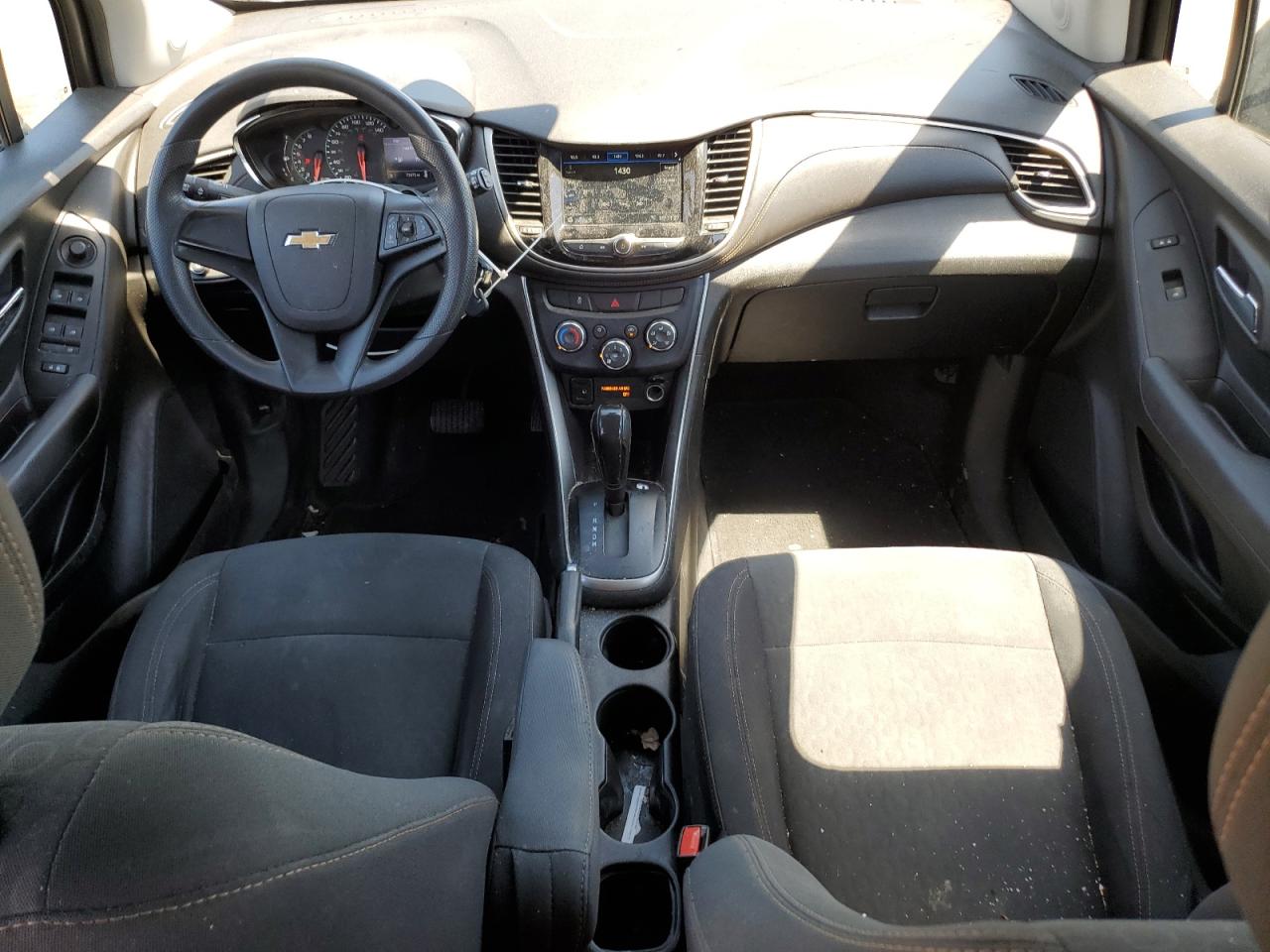 3GNCJNSB5KL323754 2019 Chevrolet Trax Ls