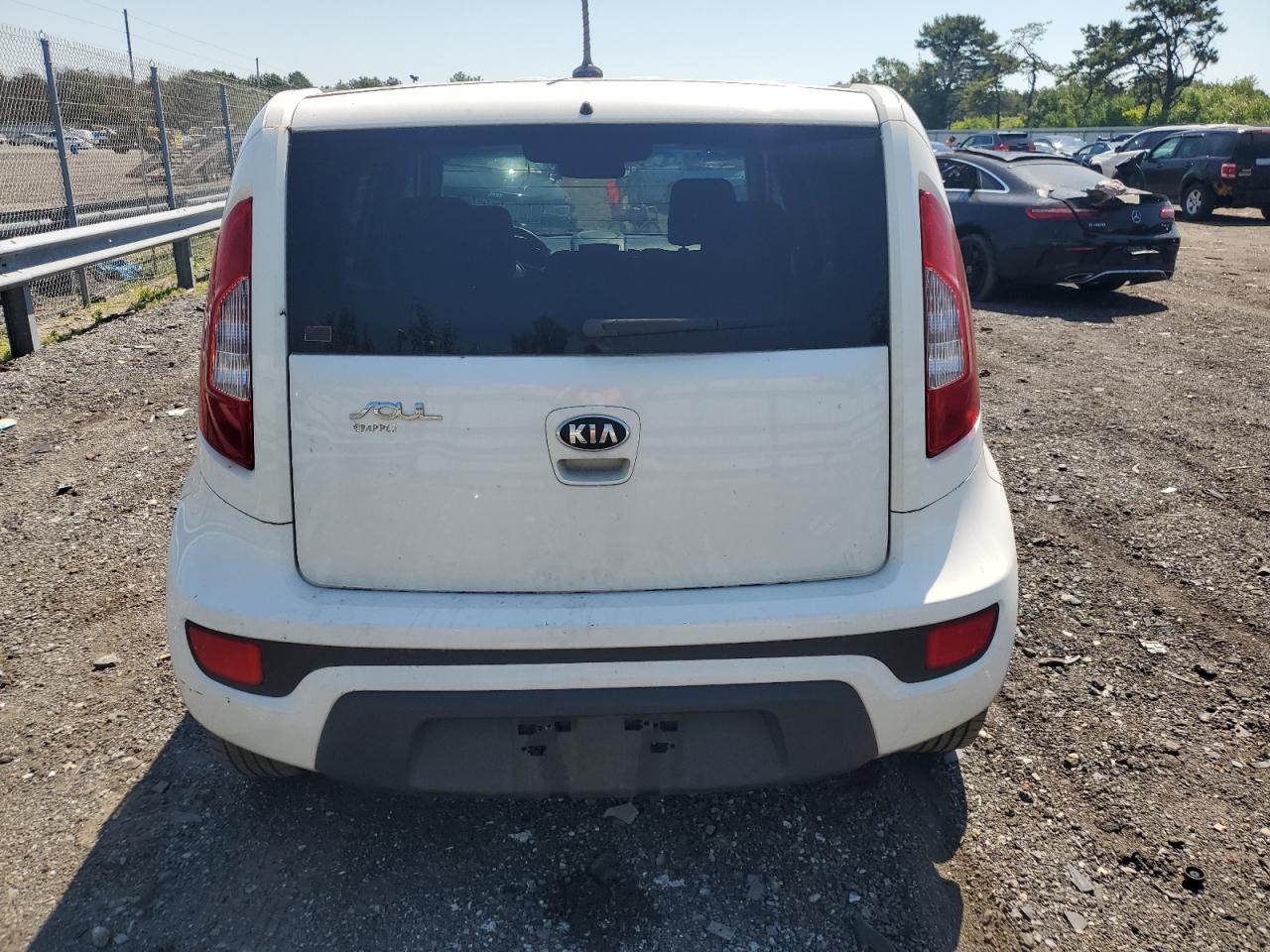 2013 Kia Soul vin: KNDJT2A57D7506908