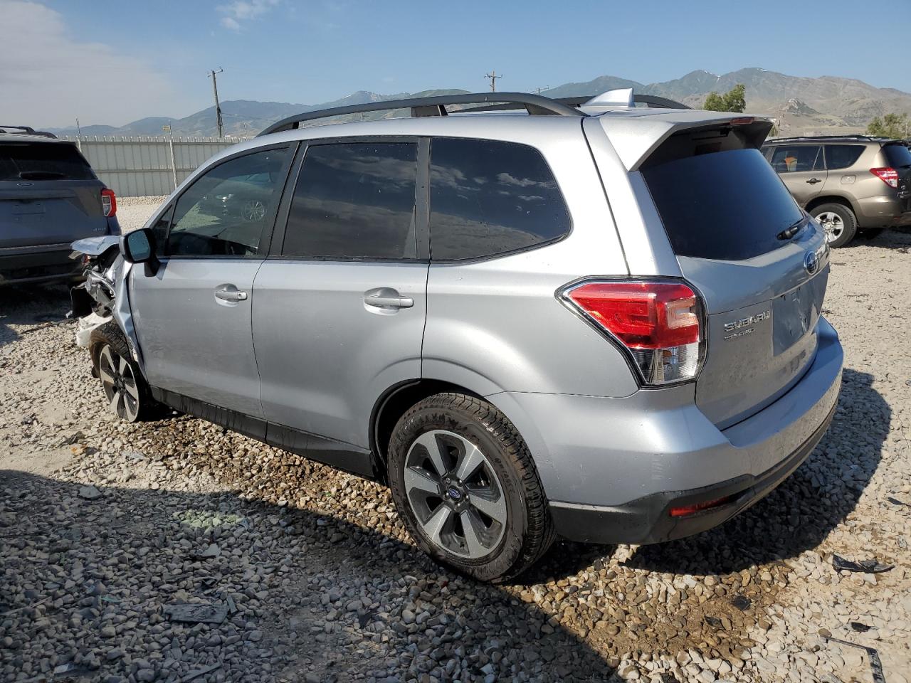 2018 Subaru Forester 2.5I Premium vin: JF2SJAGC9JH449841