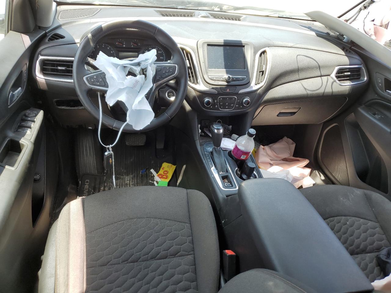 3GNAXJEV0JL102517 2018 Chevrolet Equinox Lt