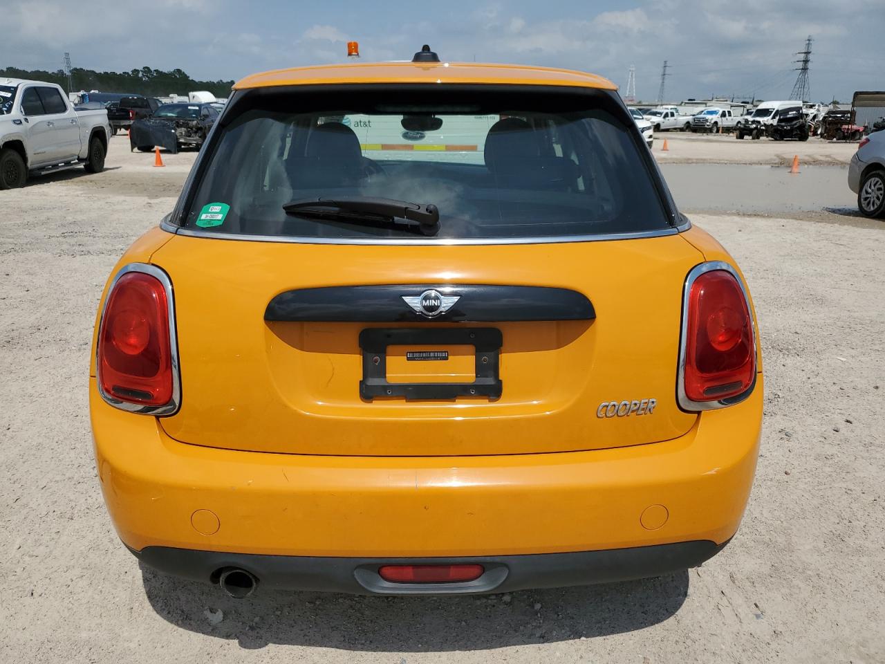 WMWXU1C53G2D10688 2016 Mini Cooper