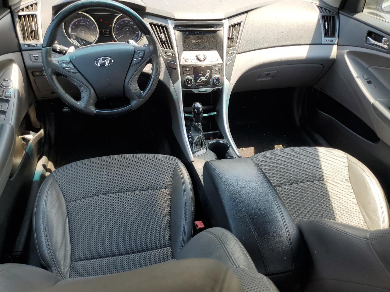 5NPEC4ACXBH055008 2011 Hyundai Sonata Se