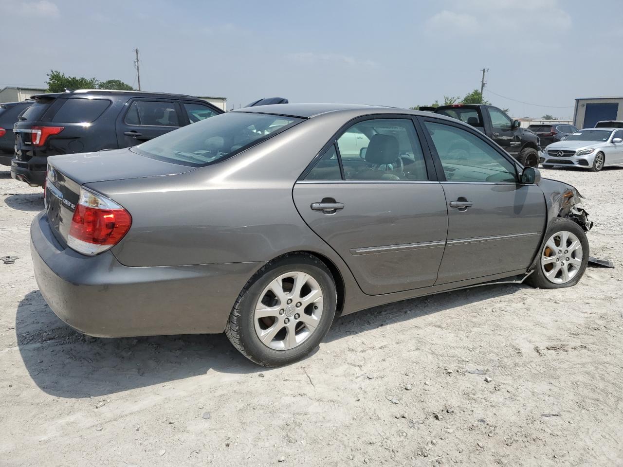 4T1BE32K95U567717 2005 Toyota Camry Le