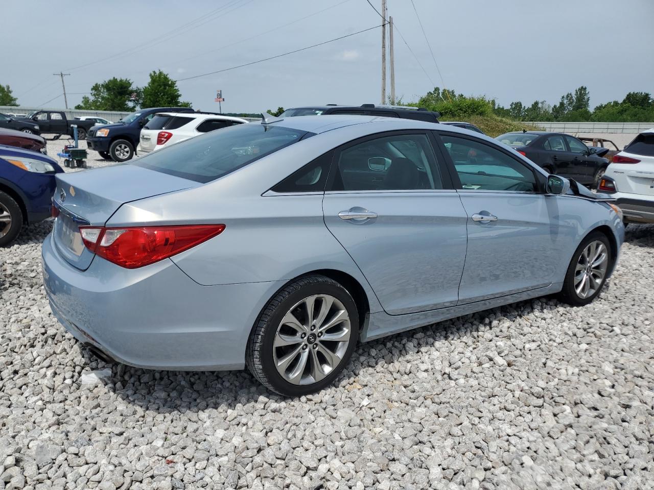 5NPEC4AC0BH263303 2011 Hyundai Sonata Se