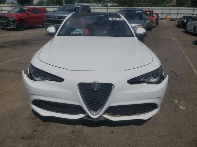 VIN ZARFAEDNXJ7570841 2018 Alfa Romeo Giulia, Q4 no.5