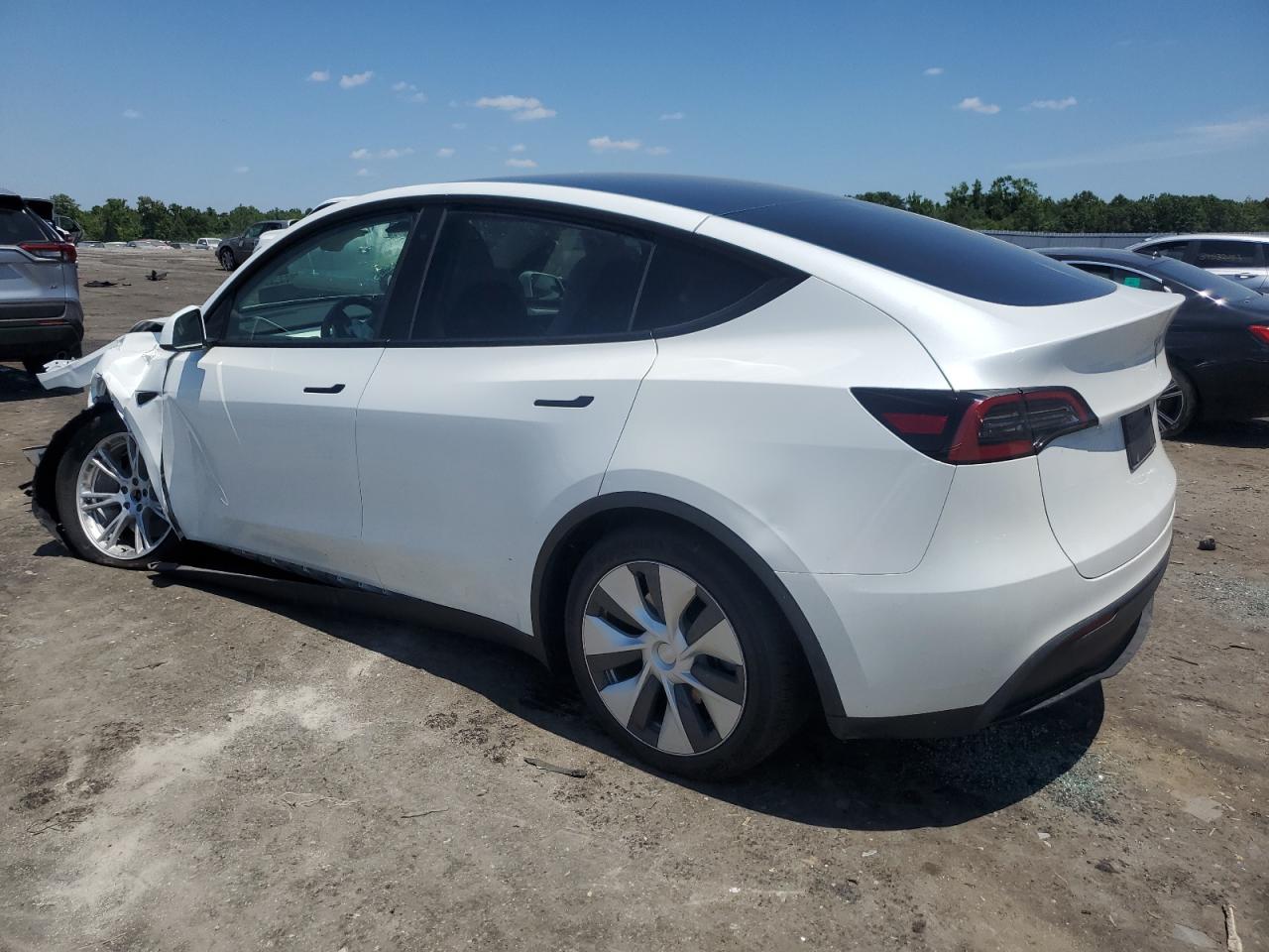 7SAYGDEE4PF629205 2023 Tesla Model Y