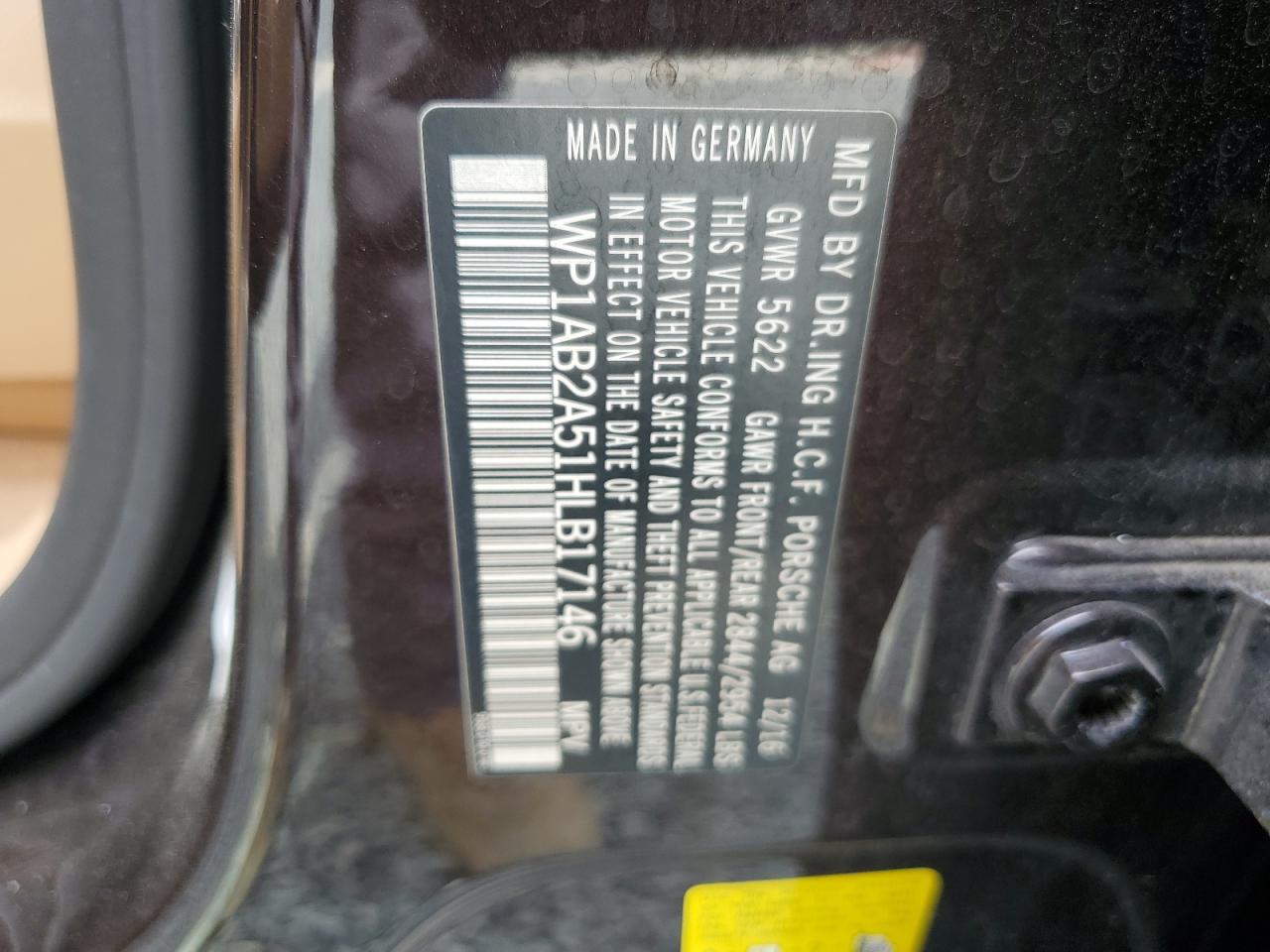 WP1AB2A51HLB17146 2017 Porsche Macan S