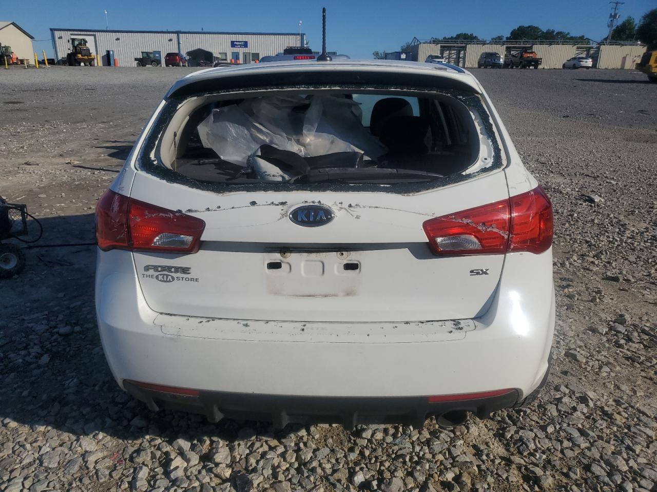 KNAFW5A37C5472327 2012 Kia Forte Sx