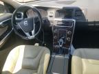 VOLVO V60 CROSS photo