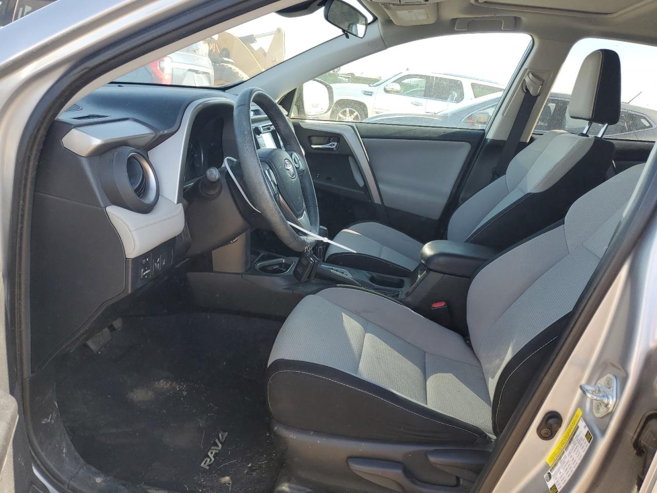 2T3WFREV2HW396277 2017 Toyota Rav4 Xle