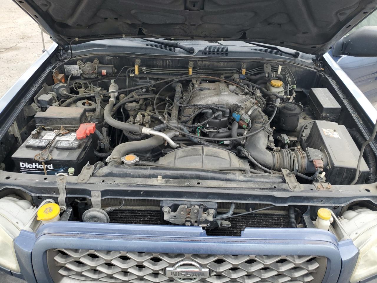 JN8AR07Y2YW439915 2000 Nissan Pathfinder Le