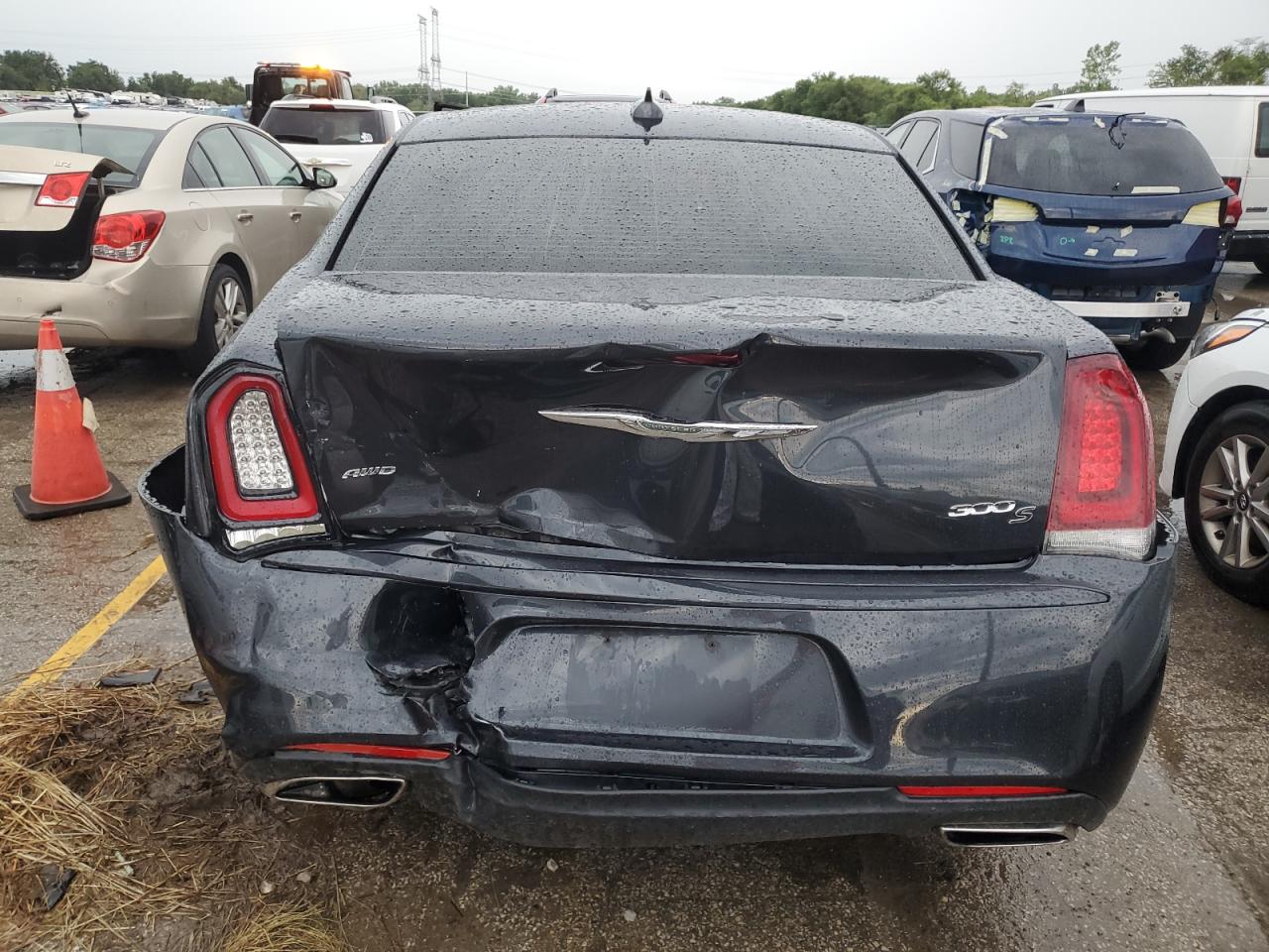 2C3CCAGG5JH149325 2018 Chrysler 300 S