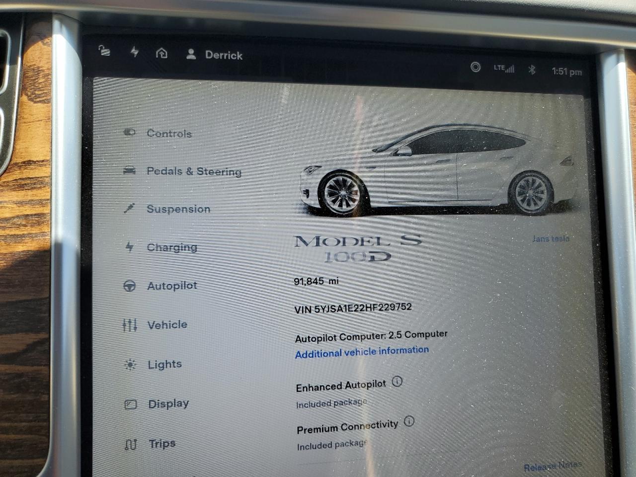 5YJSA1E22HF229752 2017 Tesla Model S