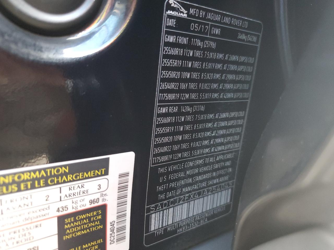 SADCJ2FX4JA254045 2018 Jaguar F-Pace Premium