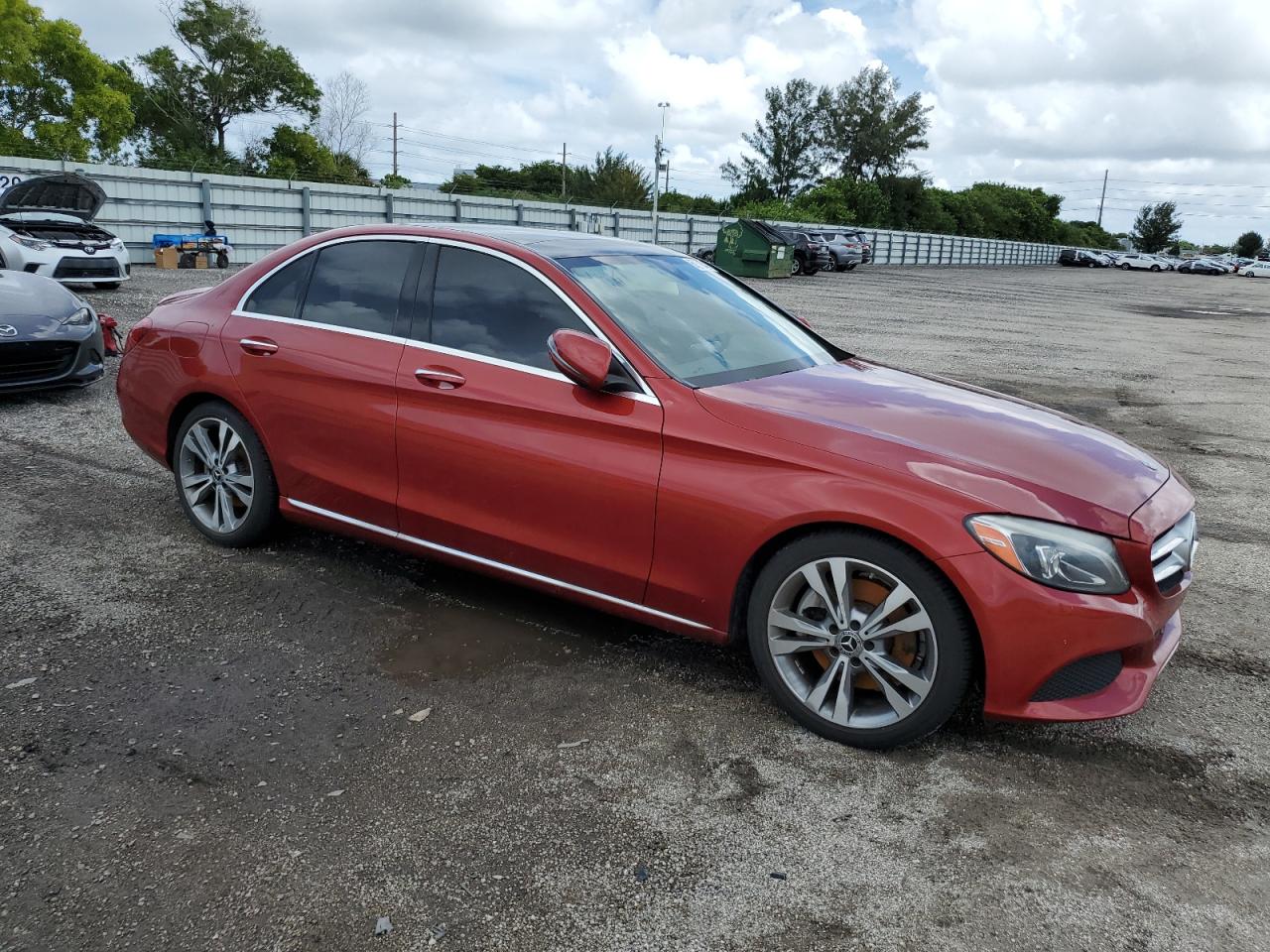 WDDWF4JBXJR346947 2018 Mercedes-Benz C 300