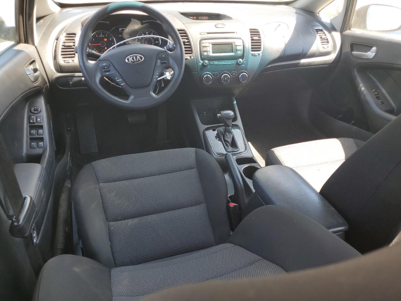 3KPFK4A73HE120983 2017 Kia Forte Lx