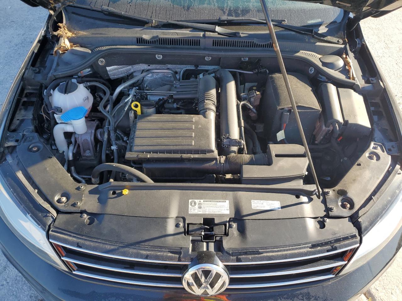 3VWDB7AJ2HM325363 2017 Volkswagen Jetta Se