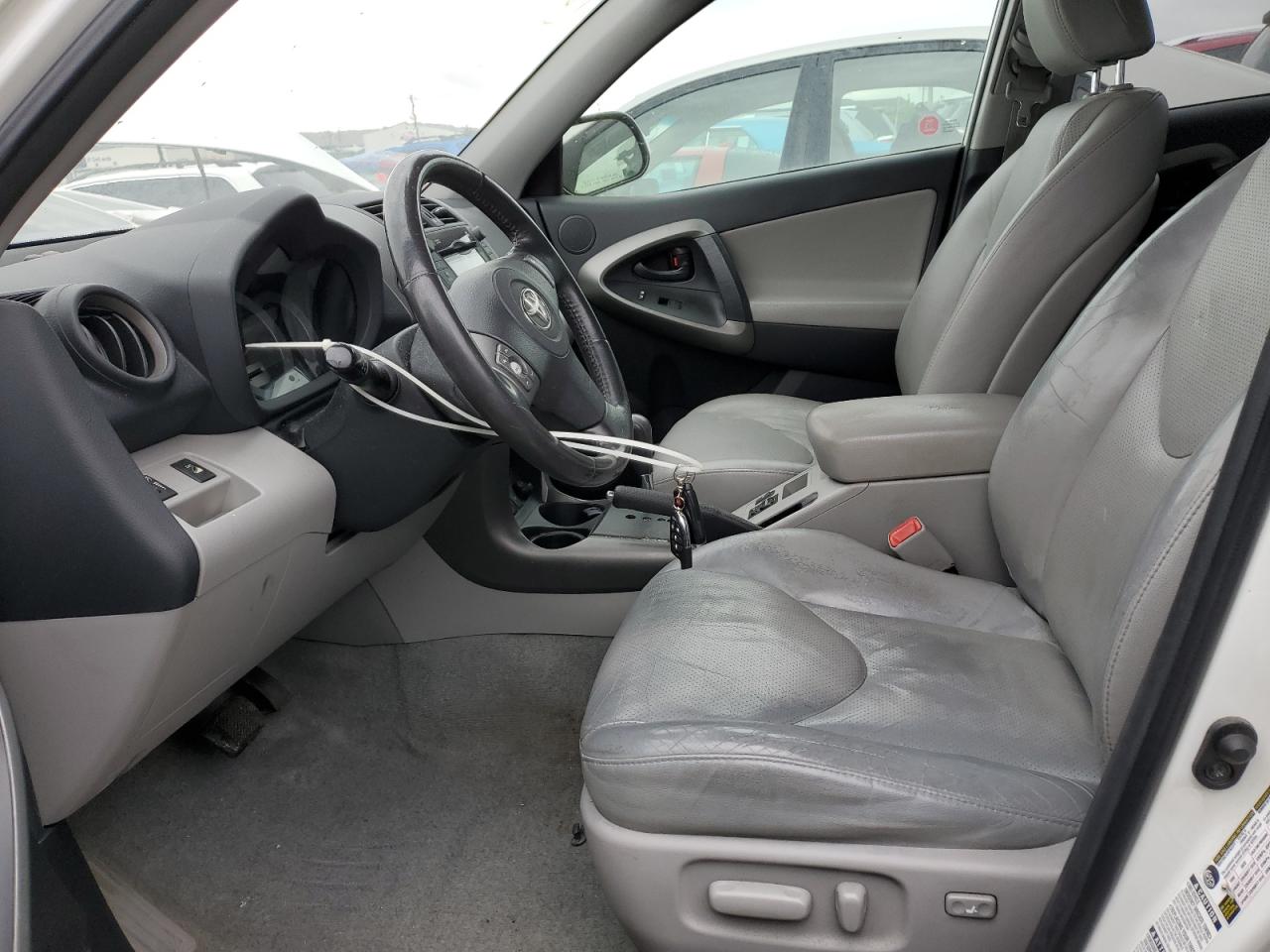 2T3DK4DV4BW038631 2011 Toyota Rav4 Limited