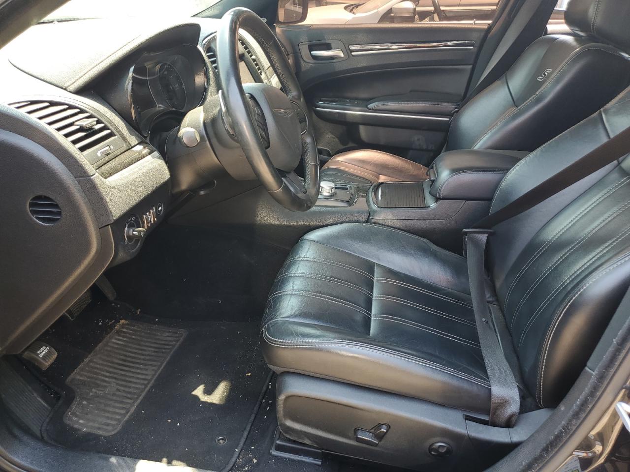 2C3CCAGG5KH686827 2019 Chrysler 300 S