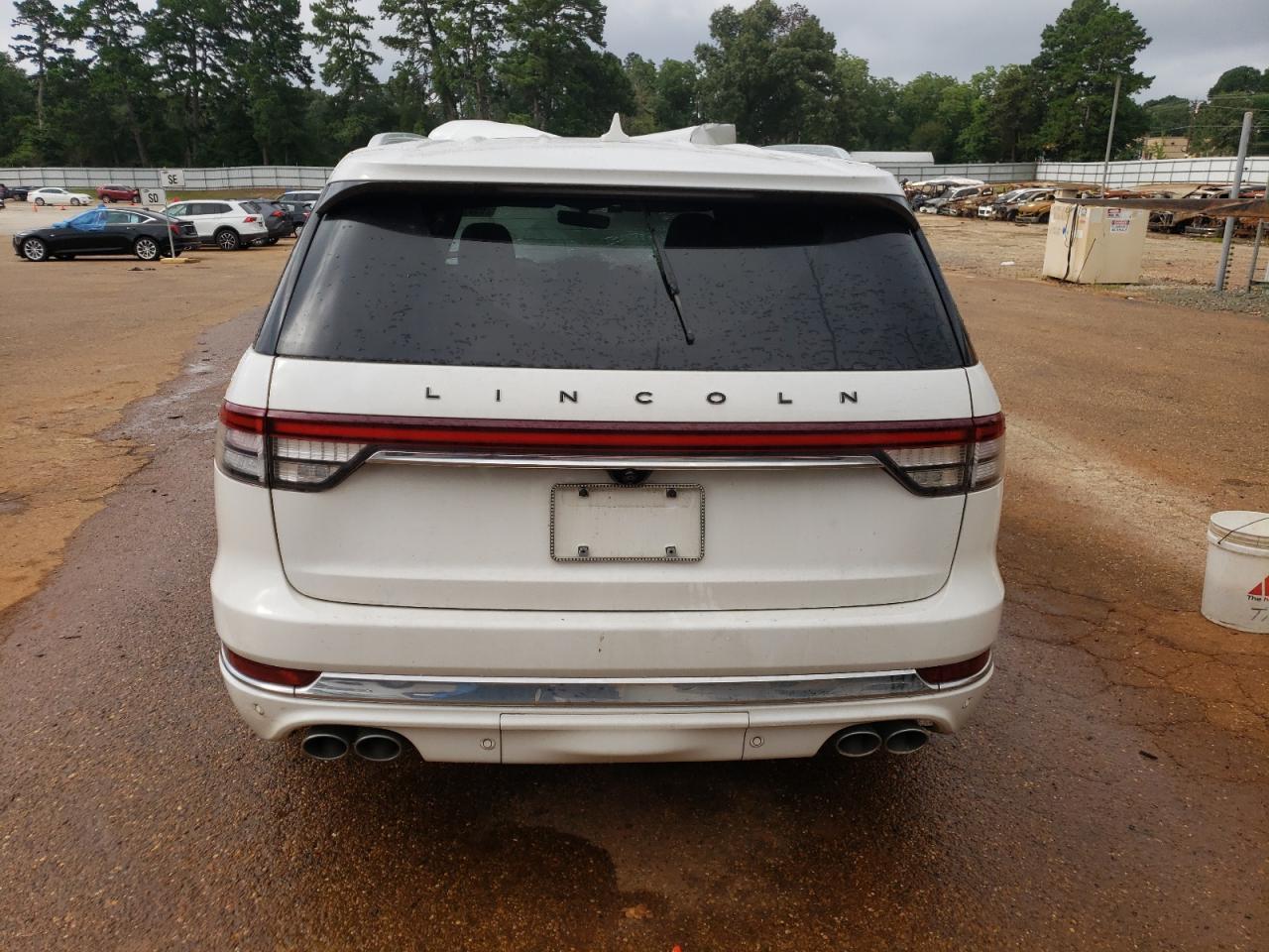 2020 Lincoln Aviator Black Label vin: 5LM5J9XC2LGL30945