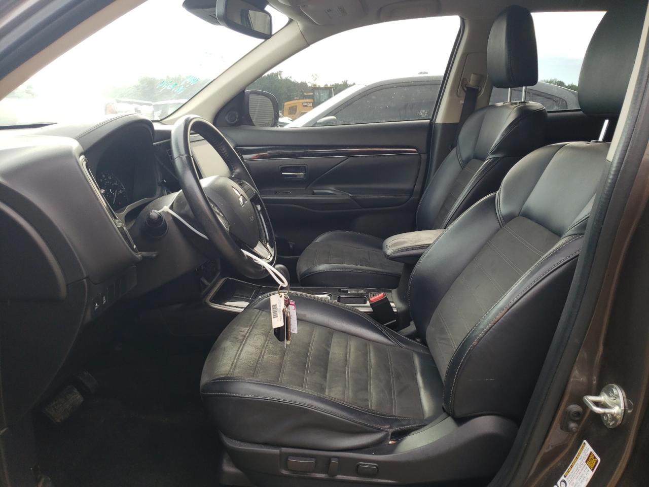 JA4AD3A3XLZ025100 2020 Mitsubishi Outlander Se