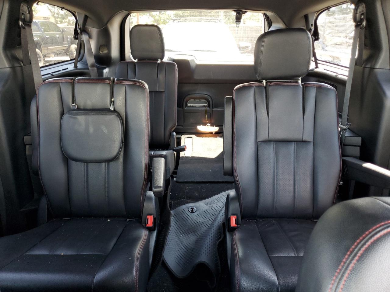 2C4RDGEG8HR716088 2017 Dodge Grand Caravan Gt