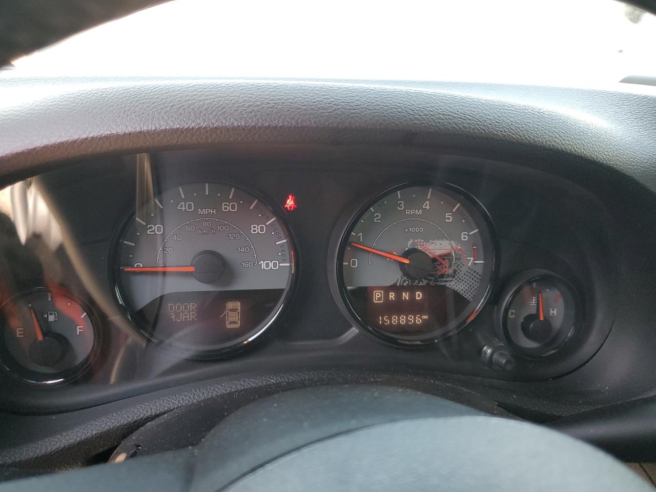 1C4HJWEG5GL238914 2016 Jeep Wrangler Unlimited Sahara