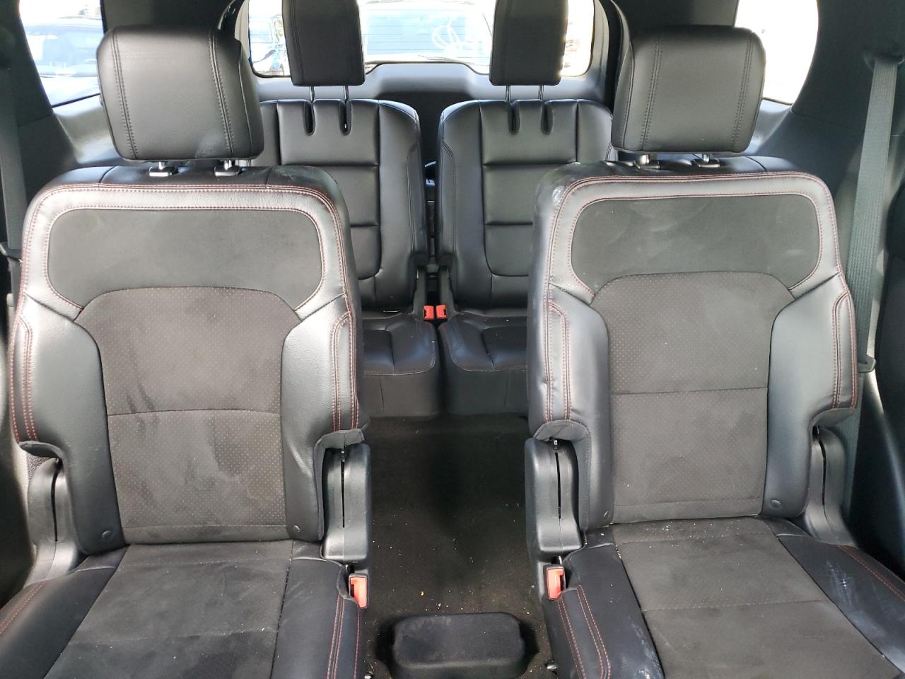 1FM5K8D81JGB01695 2018 Ford Explorer Xlt