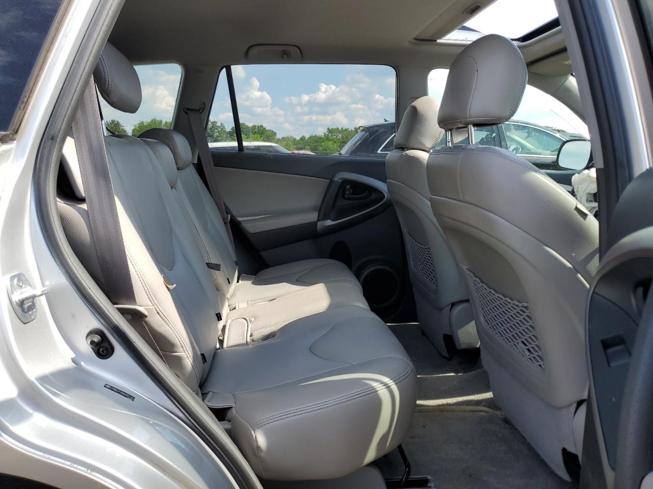 JTMBK31V865001052 2006 Toyota Rav4 Limited