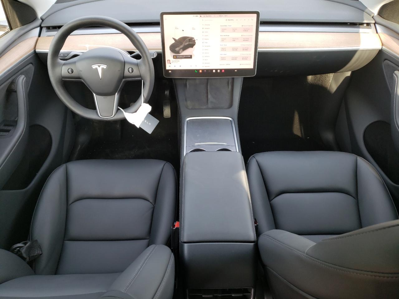 7SAYGDEE4RA216586 2024 Tesla Model Y