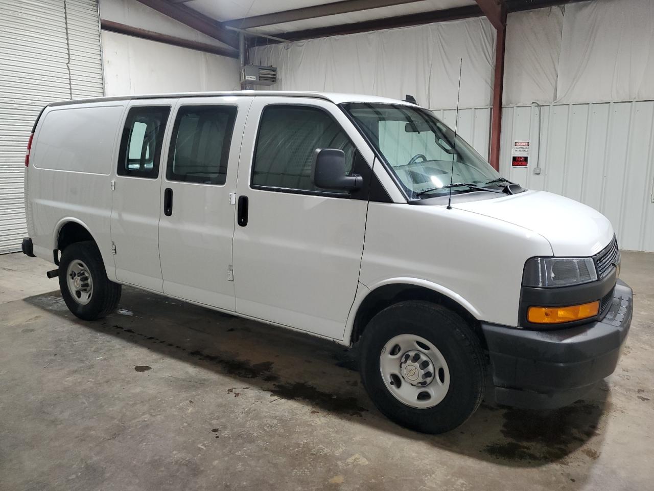 Lot #2993899336 2022 CHEVROLET EXPRESS G2