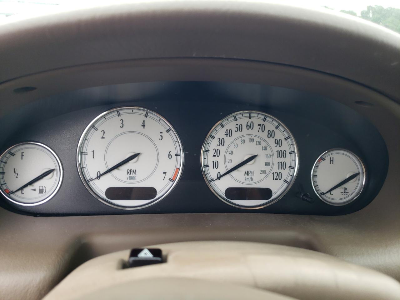 2C3HE66G13H566605 2003 Chrysler 300M