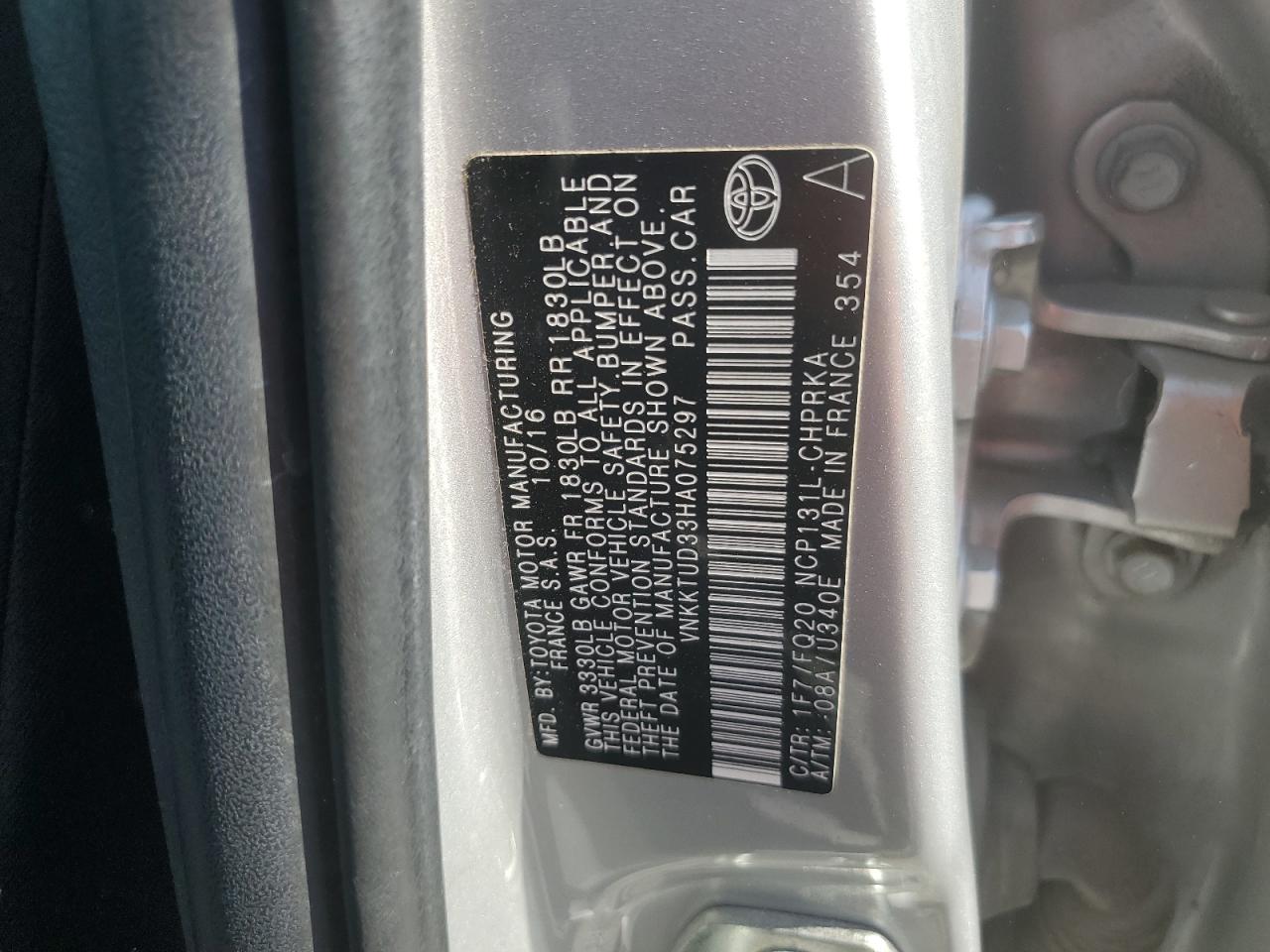 VNKKTUD33HA075297 2017 Toyota Yaris L