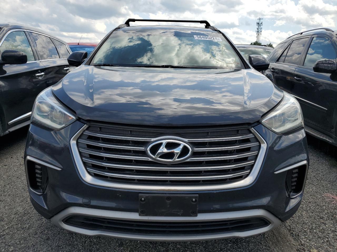 2017 Hyundai Santa Fe Se vin: KM8SMDHF4HU220951