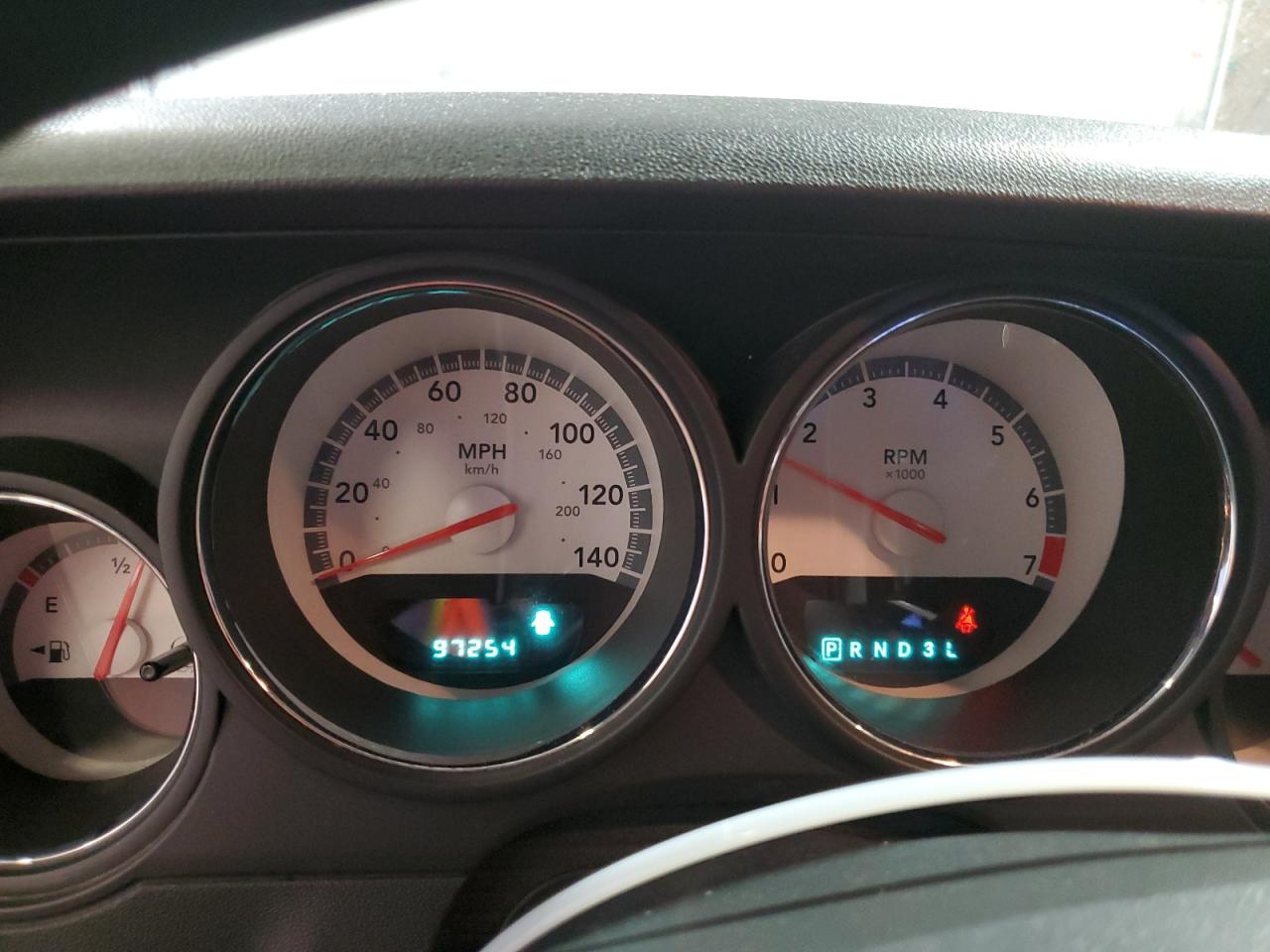 2B3LJ44V09H591111 2009 Dodge Challenger Se