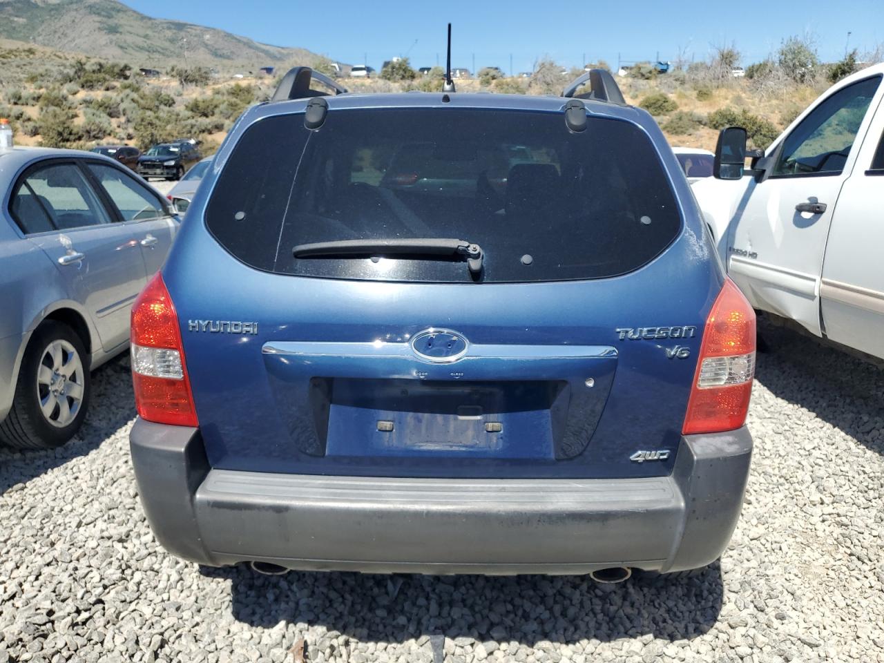 KM8JN72D15U077860 2005 Hyundai Tucson Gls