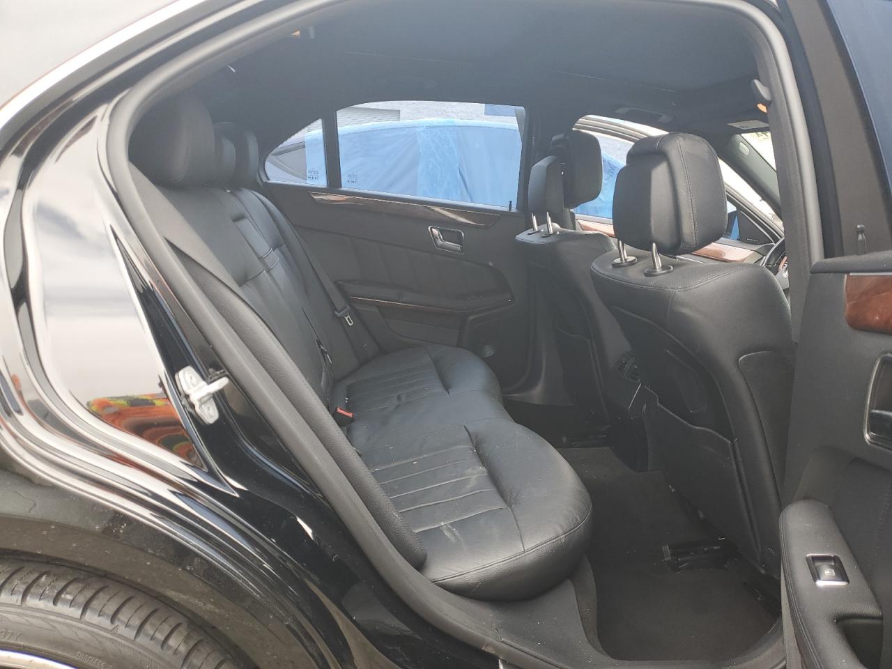 WDDHF9AB4BA442952 2011 Mercedes-Benz E 550 4Matic