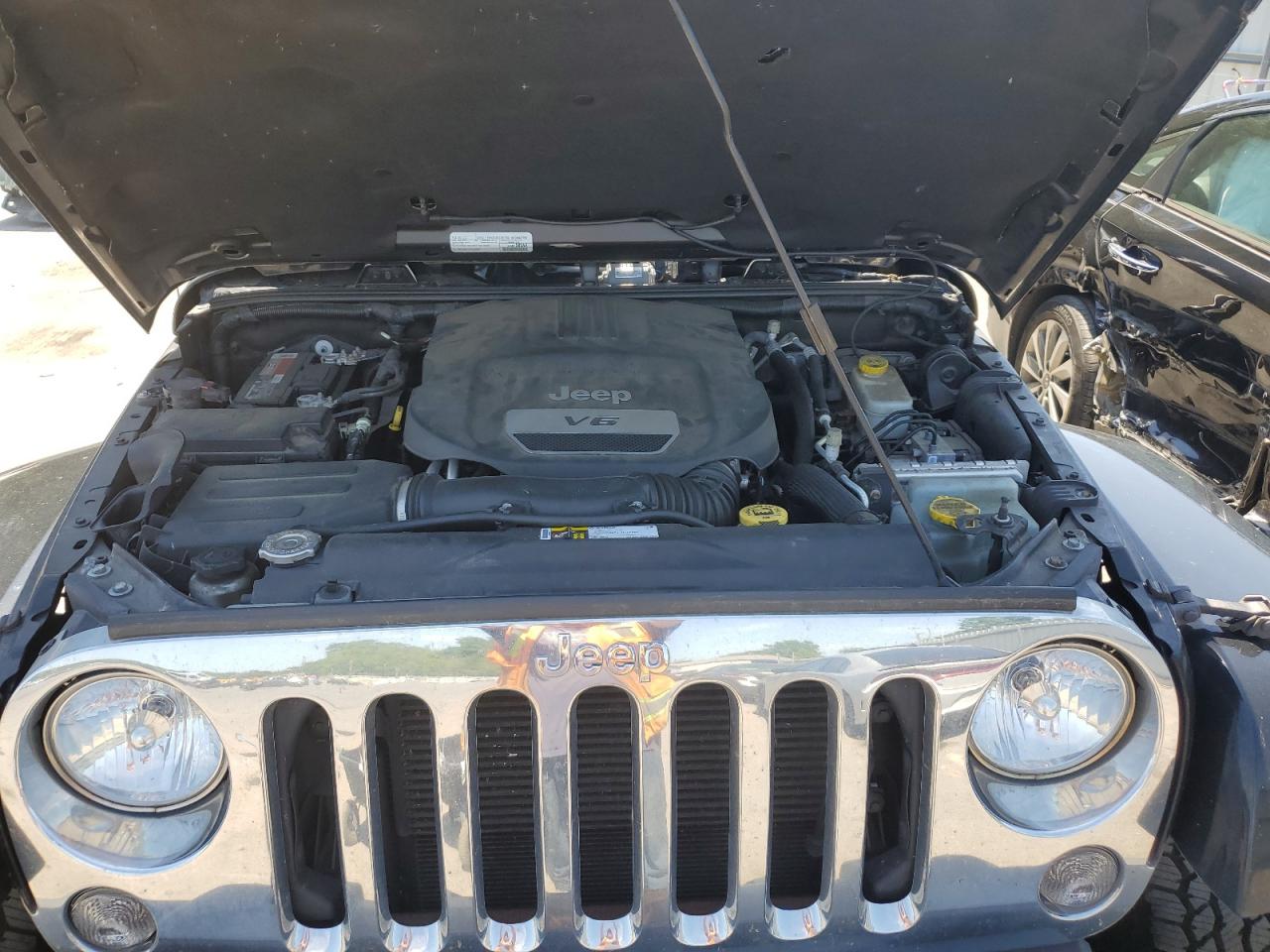 1C4HJWEG7GL247260 2016 Jeep Wrangler Unlimited Sahara