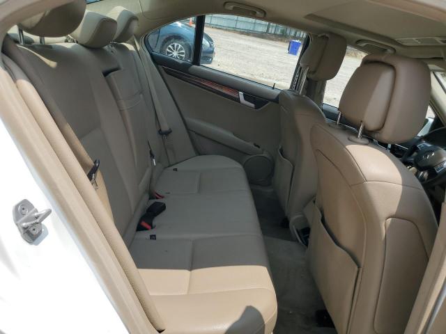 2013 MERCEDES-BENZ C 250 - WDDGF4HB5DR272738
