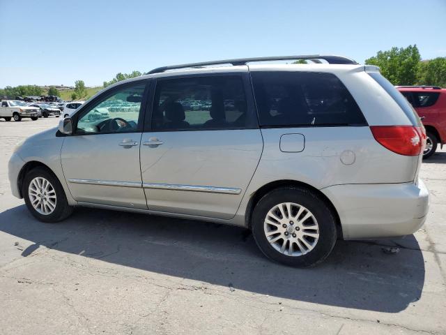 TOYOTA SIENNA XLE 2007 silver  gas 5TDBK22C17S003177 photo #3
