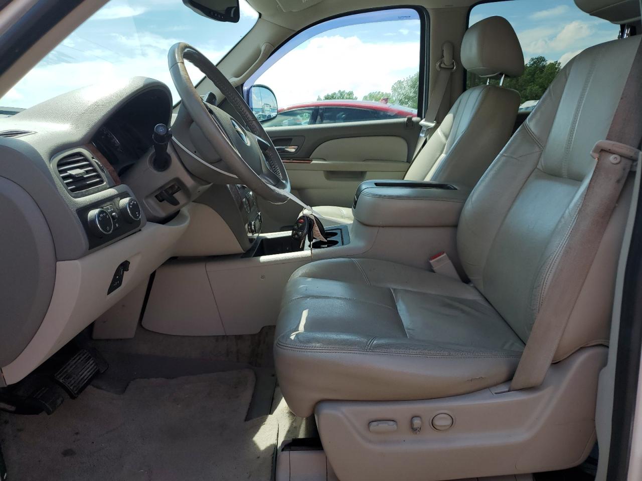 CHEVROLET TAHOE K1500 LT