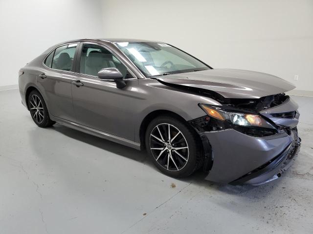 Vin: 4t1g11ak3nu658442, lot: 62521885, toyota camry se 20224