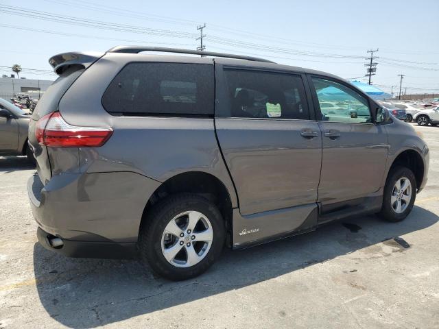 2017 TOYOTA SIENNA LE 5TDKZ3DC2HS855117