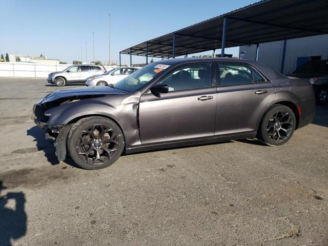 Vin: 2c3ccaag0kh739295, lot: 60643595, chrysler 300 touring 2019 img_1
